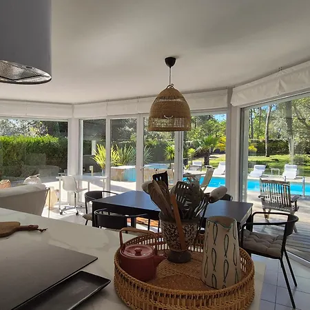 Le Bordelou, 6-8 Pers, Heated Pool ラカノー